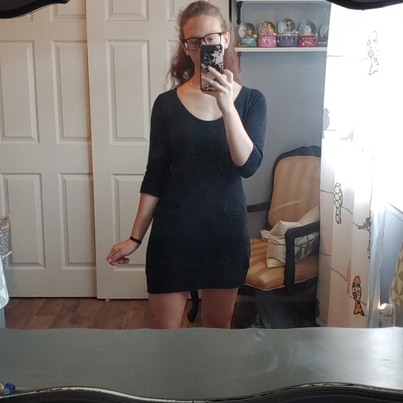 Long fitting OLD NAVY sweater dress - Picture 2 of 8